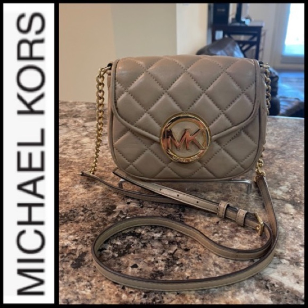💕sold💕Michael Kors Crossbody Bag.